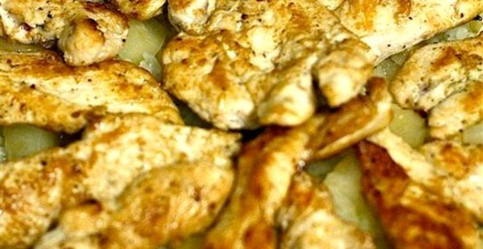 Курица по‑луизиански с рисом и ананасом