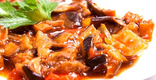 Тушеное мясо с овощами в мультиварке