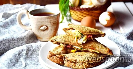 Сэндвич с крабовым мясом, яйцом и шампиньонами