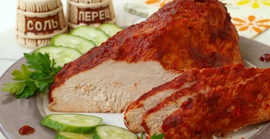 Филе индейки запечённое в томатно-соевом соусе с аджикой