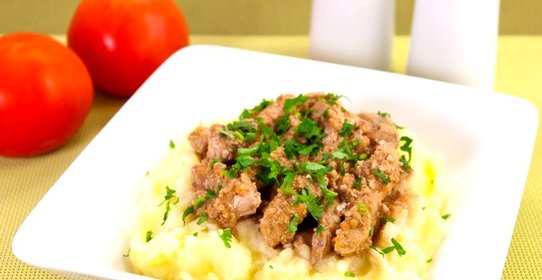 Свинина в томатно-ореховом соусе