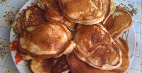 Пышные сладкие оладьи