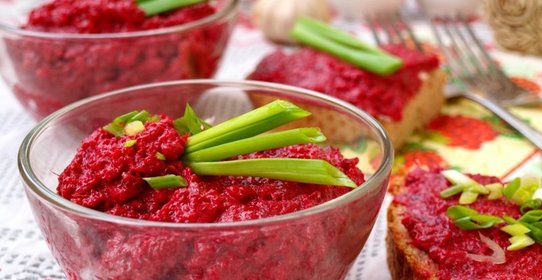 Свекольный мусс с брынзой