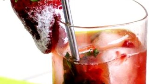 Весенний клубничный коктейль