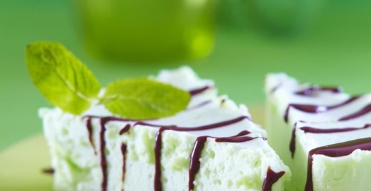 Мятное семифредо с шоколадом