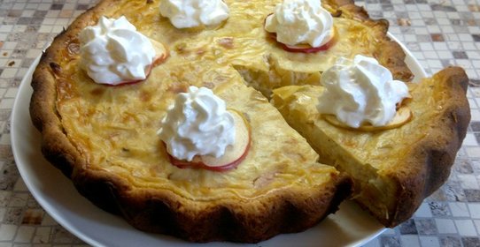 Заливной яблочный пирог