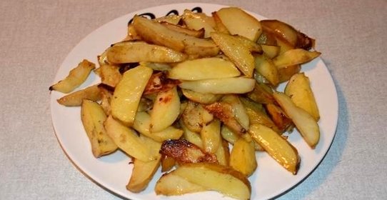 Молодая картошка по деревенски