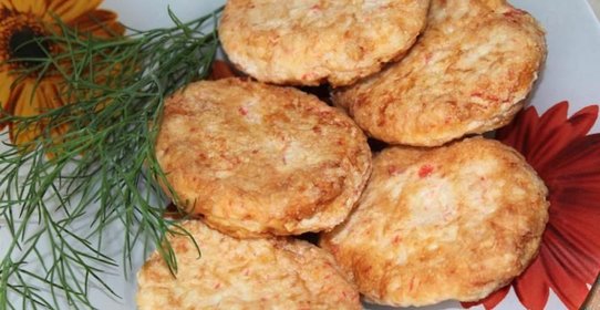 Котлеты из крабовых палочек с сыром