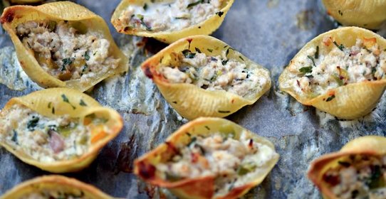 Ракушки, фаршированные цесаркой