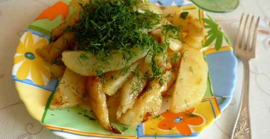 Картофель с луком и укропом