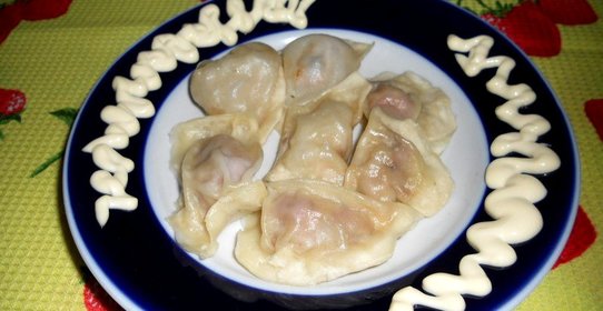 Пельмени с мясом и капустой на пару