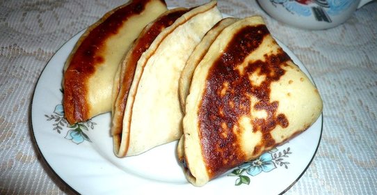 Кефирные блинчики с медом