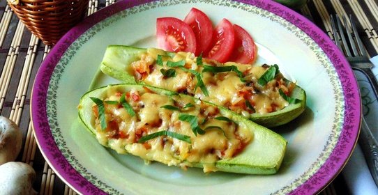 Кабачки фаршированные грибами и рисом