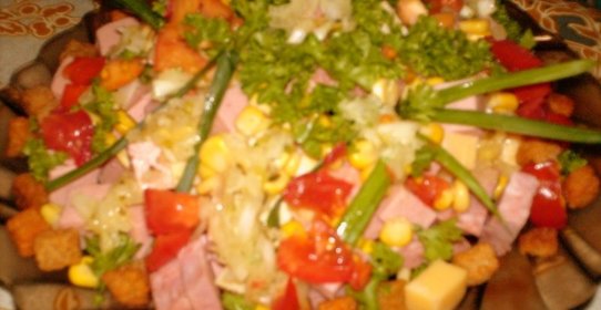 Салат Сытный с ветчиной и сыром