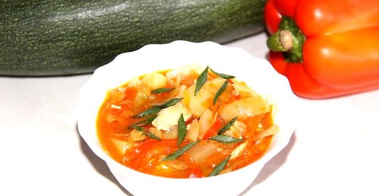 Овощное рагу с курицей