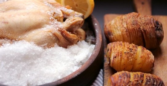 Курица, запеченная в соли