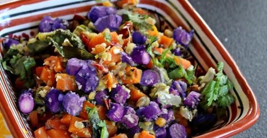 Салат из фиолетовой спаржи с морковью