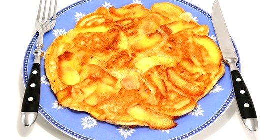 Апфельтатш (яблочный омлет по‑гризонски)