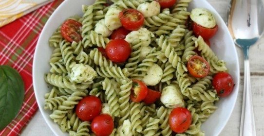 Паста с соусом песто