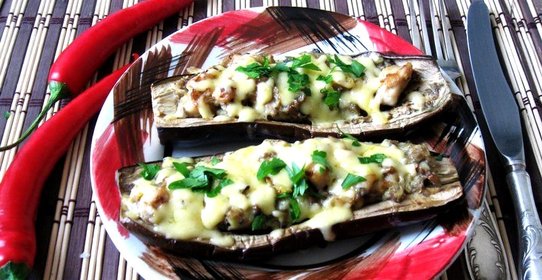 Баклажаны с мясом и грибами