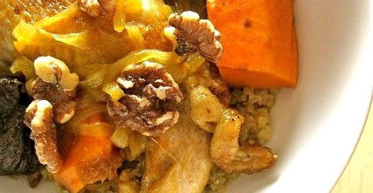 Куриные крылышки с бататом и черносливом