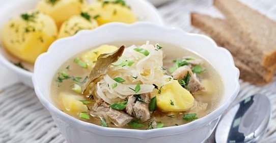 Щи из кислой капусты со свининой