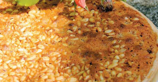 Пирог с орешками пинии (по рецепту Ники Белоцерковской)