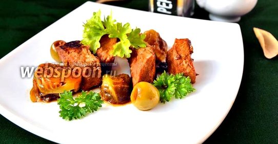 Мясо тушёное с брюссельской капустой и оливками