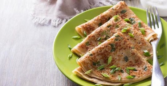 Блинчики с песто с начинкой из ветчины