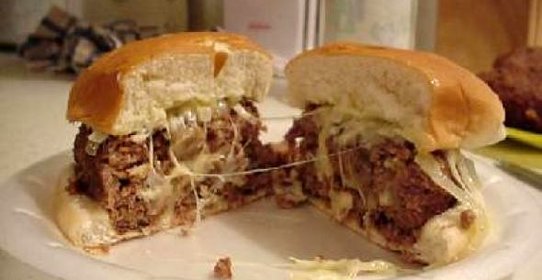 Гигантский швейцарский бургер с грибами