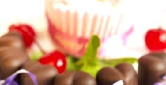 Коктейльная вишня в шоколаде