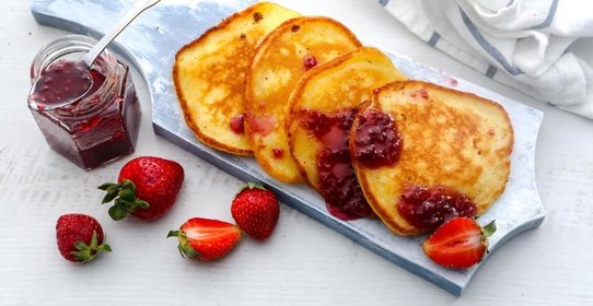 Оладьи на простокваше, с кукурузной мукой