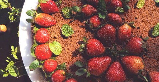 Шоколадный сыроедческий торт