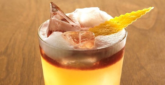 Коктейль «Нью-Йорк-сауэр» (New York Sour)