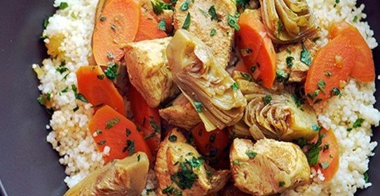 Тушеная курица по-мароккански с артишоками и морковью
