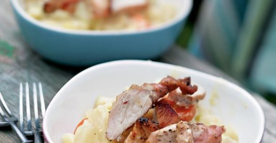 Копченая индейка с молодыми овощами