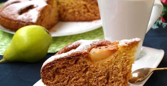 Пирог с грушей на молоке