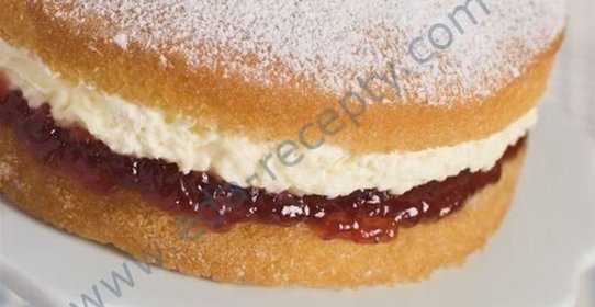 Торт с вареньем
