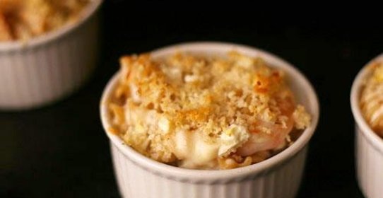 Запеченная паста с сыром Фета и креветками