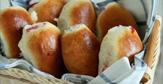 Пирожки с брусникой