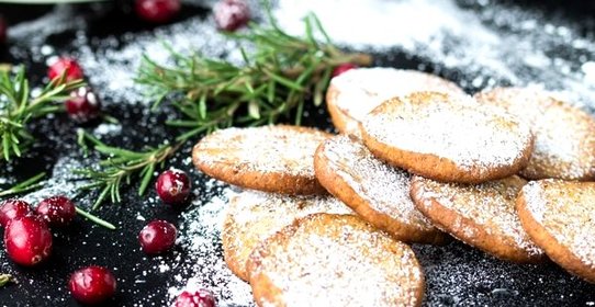 Песочное печенье с клюквой