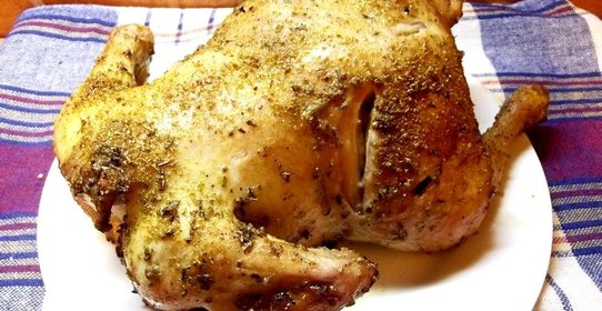 Курица запеченная с яблоками в острых специях