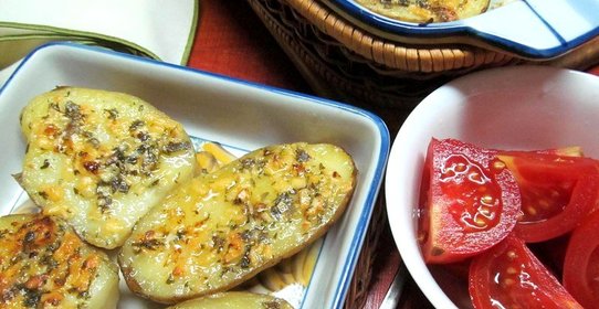 Картофель с чесночной начинкой