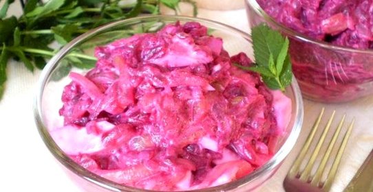 Салат из свеклы и жареного лука