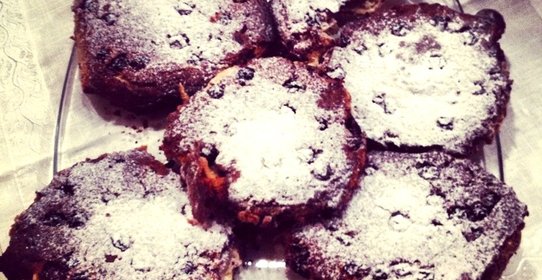 Слойки с черной смородиной и франжипаном