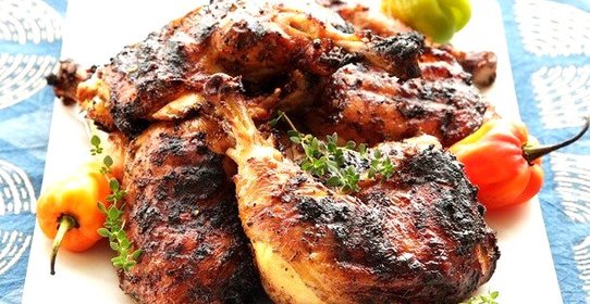 Курица в ямайском маринаде джерк