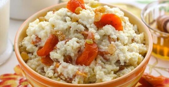 Рисовая каша с курагой и апельсиновым соком