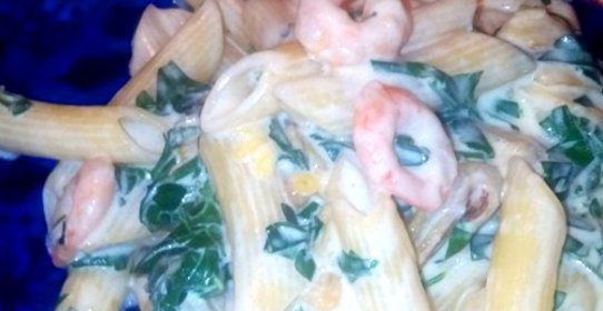 Паста с кабачком, петрушкой и креветками