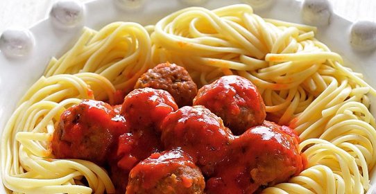 Спагетти с фрикадельками