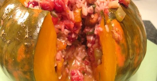 Тыква, фаршированная рисом